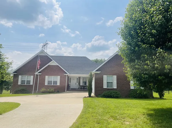 161 Cumberland Oaks Dr, Tullahoma, TN 37388
