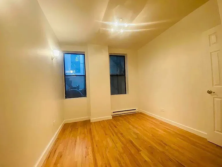 102 W 29th St #1 — Photo 14