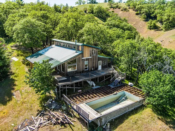 5752 Peak Rd, Zenia, CA 95595