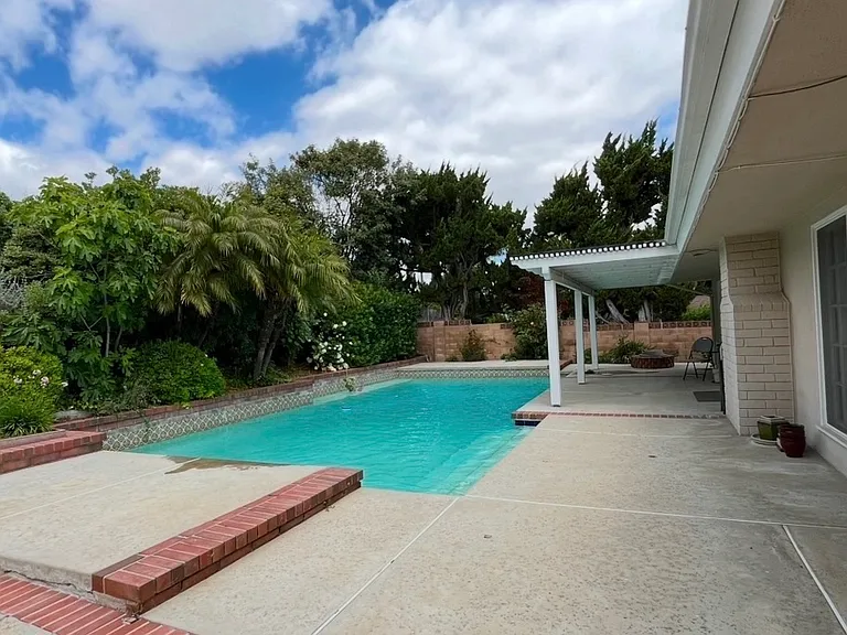 5901 Valerie Ave — Photo 33