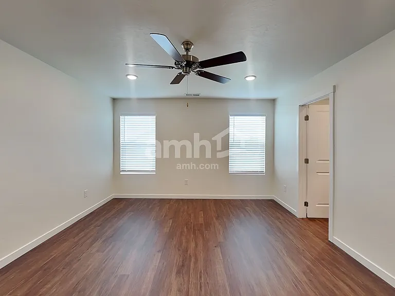 9428 W Shumard St — Photo 10