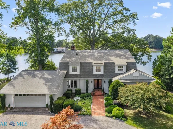731 Flowering Fld, White Stone, VA 22578
