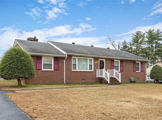 7463 Ridge View Rd, Mechanicsville, VA 23111