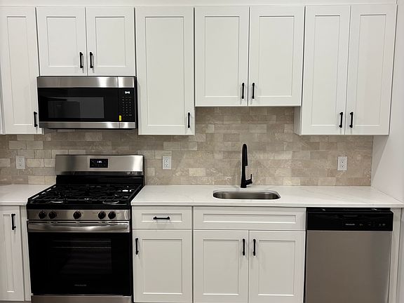 3rd image of 14 Garden St #4