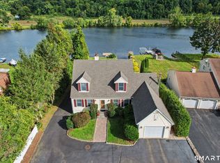60 Housatonic Dr, Sandy Hook, CT 06482