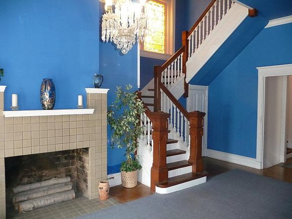 2nd image of 224 Loraine Ave #3