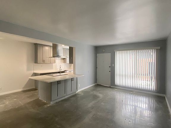 3rd image of 2310 E 5th St #2