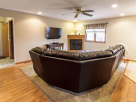 4th image of 501 Nelson Ct