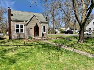 55261 Moss Rd, South Bend, IN 46628