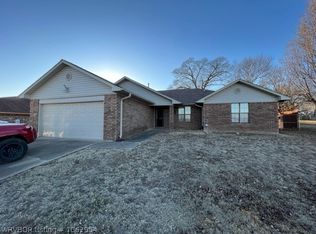 1311 N 30th St, Van Buren, AR 72956