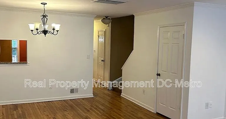 1406 Carrollsburg Pl SW — Photo 5