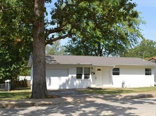 1135 Bardot St, Saint Clair, MO 63077