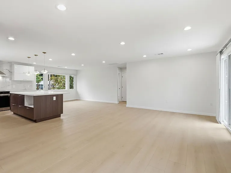 12548 Paseo Flores — Photo 18