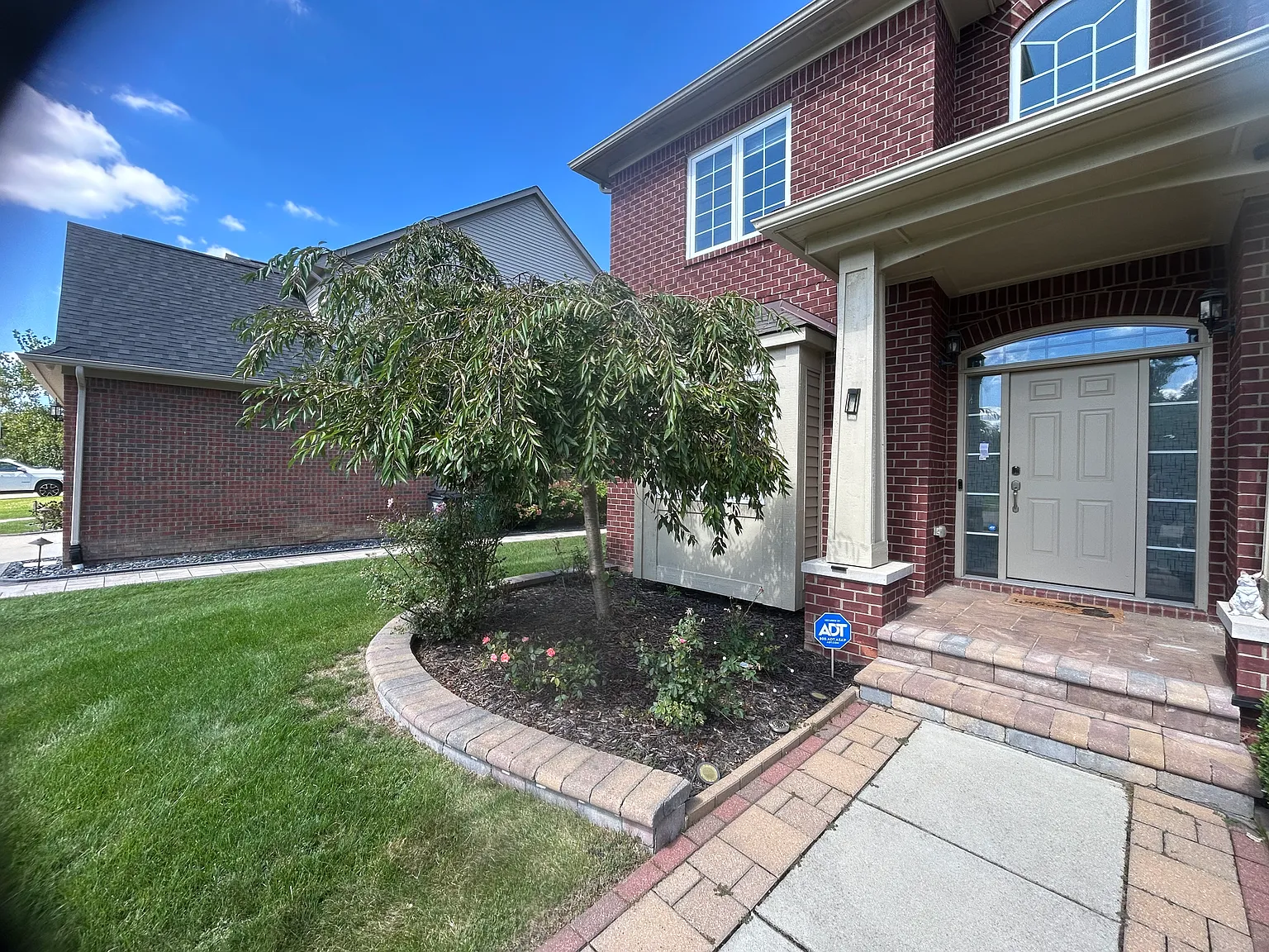 5 bed, 3.5 bath, 3250 sqft, $6,000 — Photo 3
