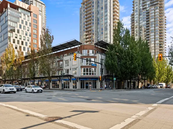 1163 The High St #Penthouse 9, Coquitlam, BC V3B 7W2