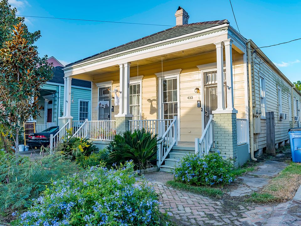 1st image of 433 Belleville St