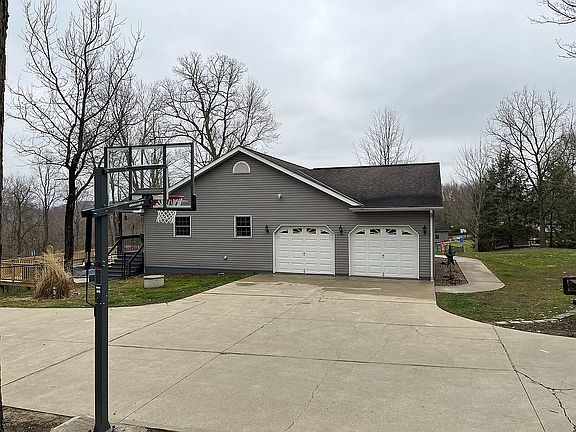 4th image of 7236 Forest Ln