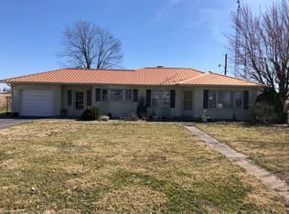 1235 E State Highway 250, Noble, IL 62868