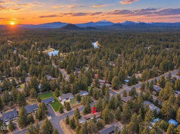 56072 Marsh Hawk Rd, Bend, OR 97707