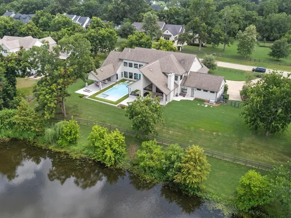 30611 Lower Oxbow Trce, Fulshear, TX 77441