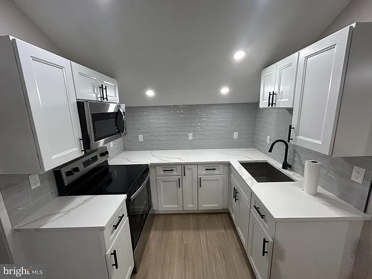 71 Dreamland Park Dr — Photo 3