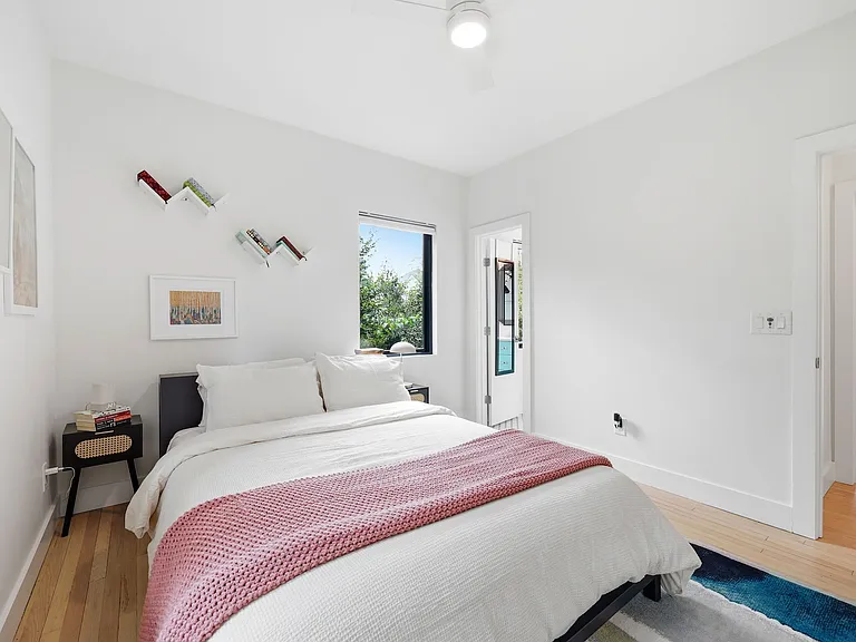 101 Pearson St — Photo 32