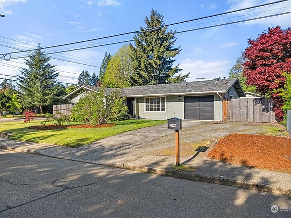 2nd image of 6223 Elm Street SE