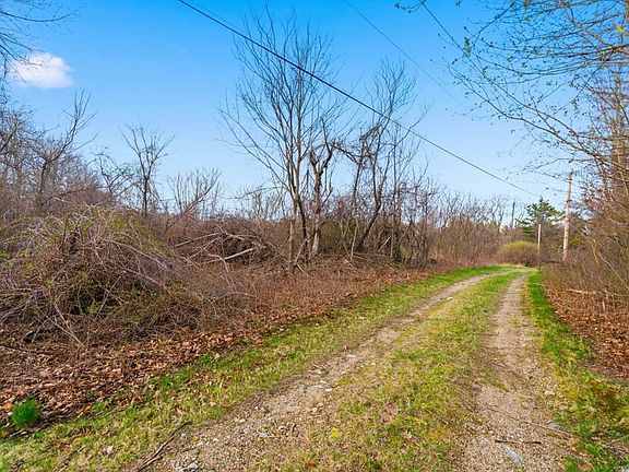 3rd image of 465 Alpine Rd