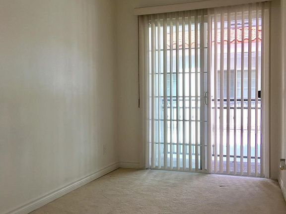 4th image of 808 S Atlantic Blvd Unit 2