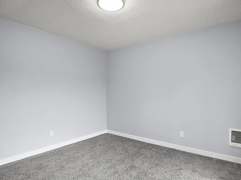 196 Molalla Ave #196 — Photo 11