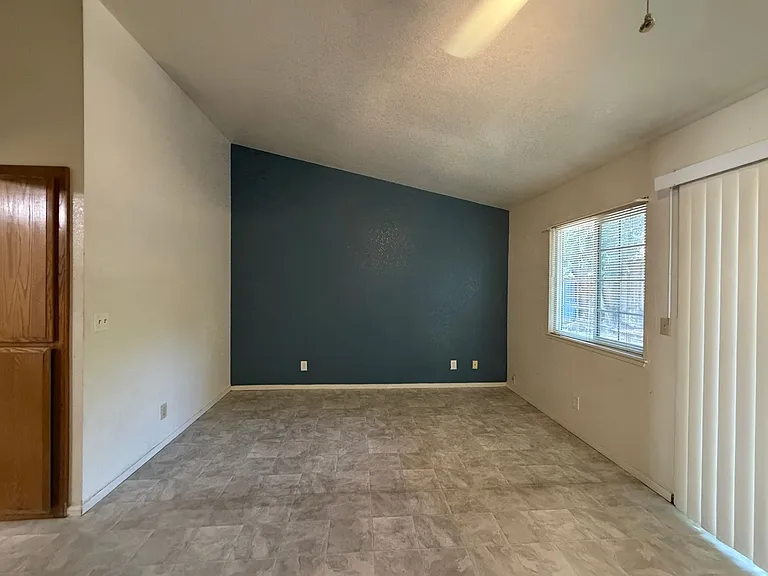 8608 Zircon Crest Ct — Photo 6