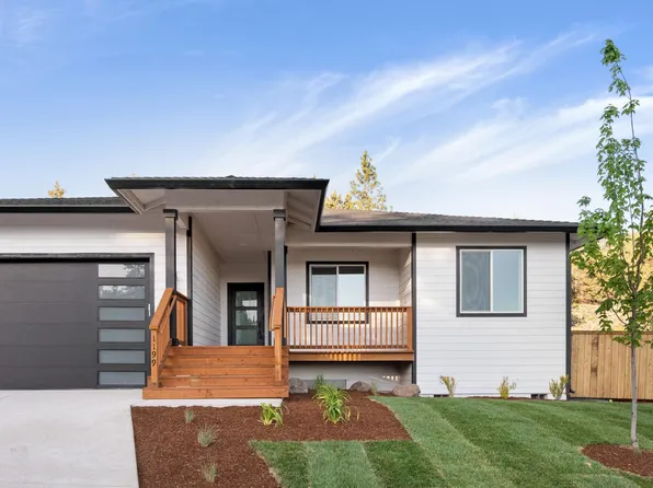 1165 Orange Blossom Dr #131, Klamath Falls, OR 97601