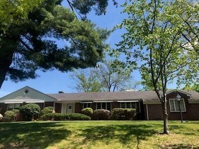 35 Squire Ln, Springfield, MA, 01118