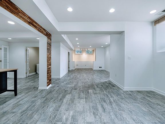Enormous Living / Dining space for hosting