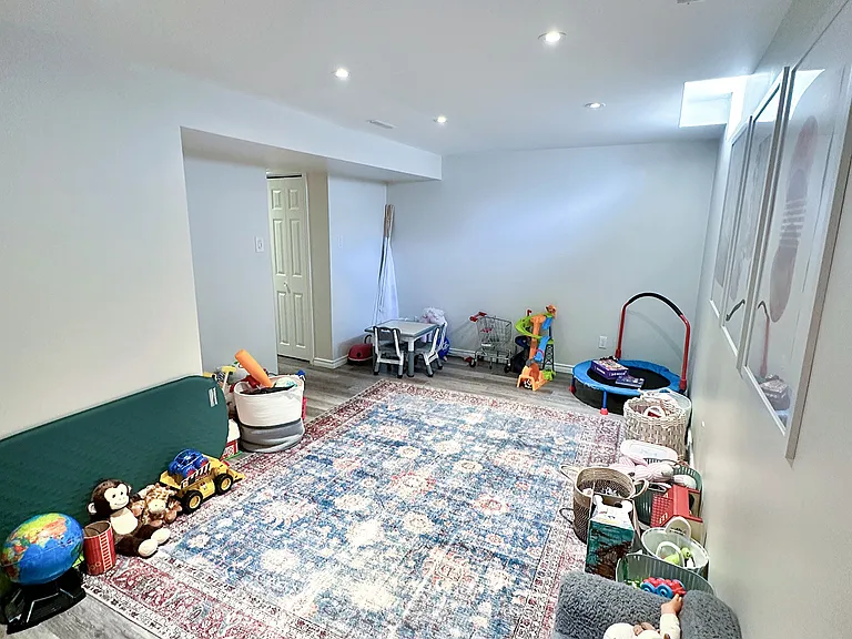 1559 Parish Ln — Photo 25