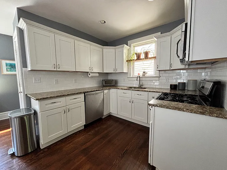 62 Central Ave — Photo 10