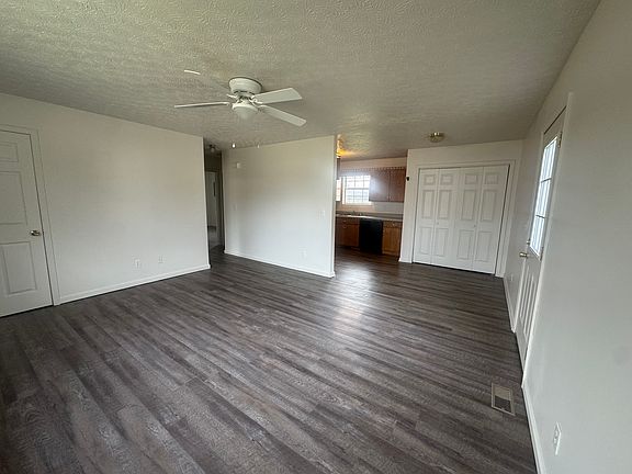 2nd image of 399 N Summer St