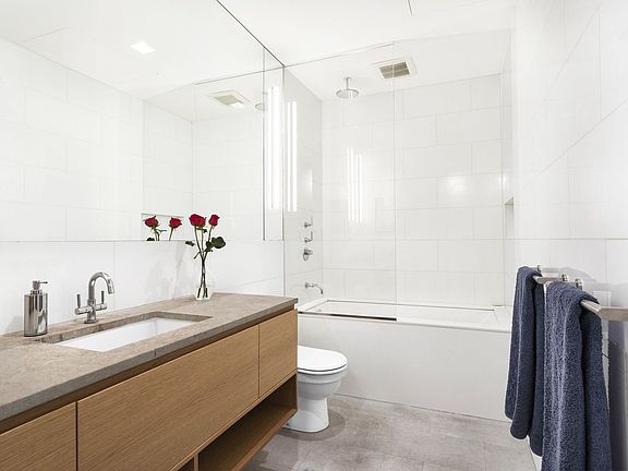 5th image of 222 Park Ave S APT 10D