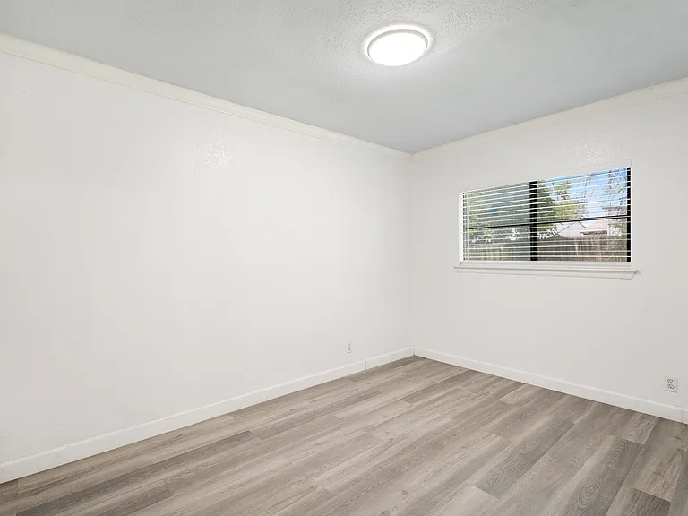 4003 Sunrise Creek Dr — Photo 17