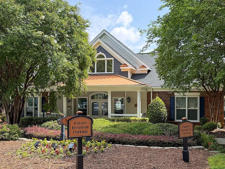 Legacy North Pointe Apartments — Photo 16