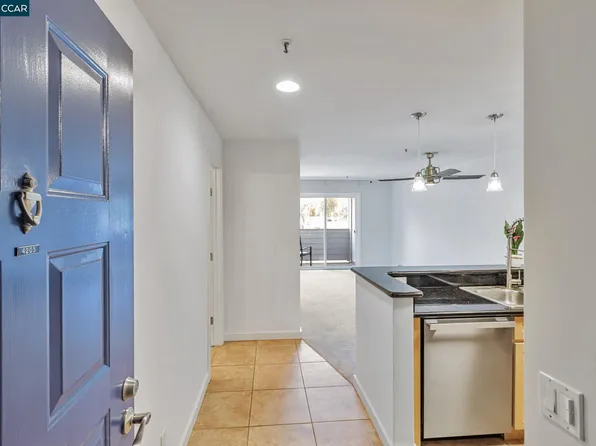 6400 Christie Ave APT 4205, Emeryville, CA 94608