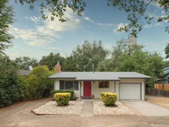 18327 Sierra Drive, Sonoma, CA 95433