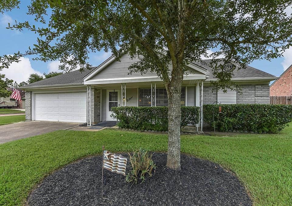 1st image of 2511 Laura Ln