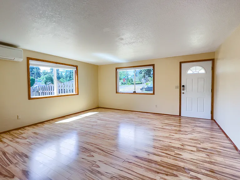 12780 SE 25th Ave — Photo 5