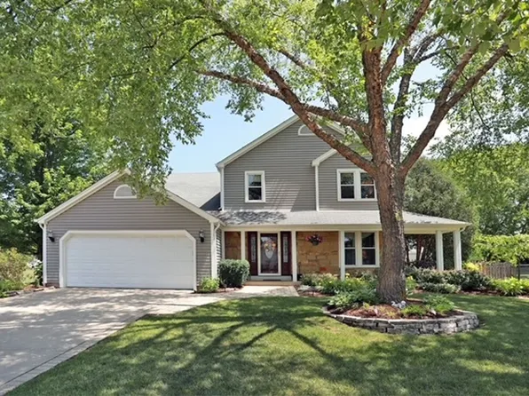 4335 Lombardy Ln, Hoffman Estates, IL 60192