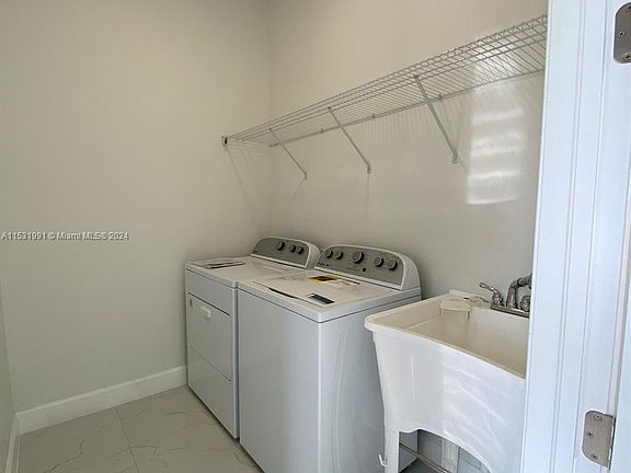5th image of 1054 Fayette Ave