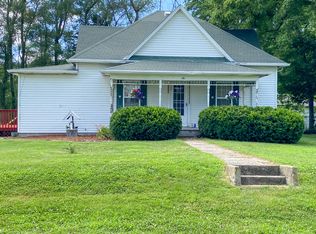 416 N 5th St, Hopkins, MO 64461