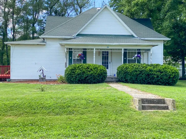 416 N 5th St, Hopkins, MO 64461