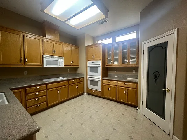 427 Sea Cove Dr — Photo 6