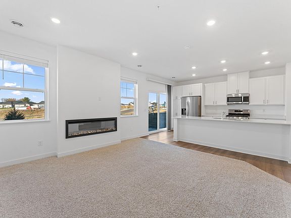 4th image of 10523 Harbor Ln N